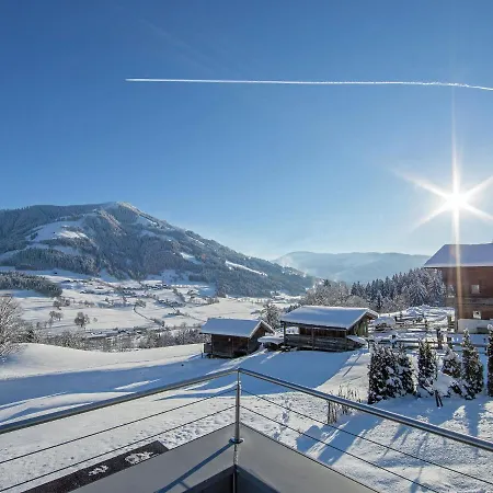 아파트 Beautiful In Brixen In The Thale