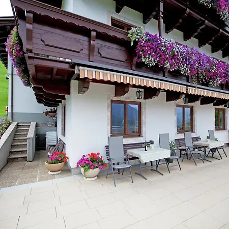 Brixen Near Lift * ブリクセン イン ターレ