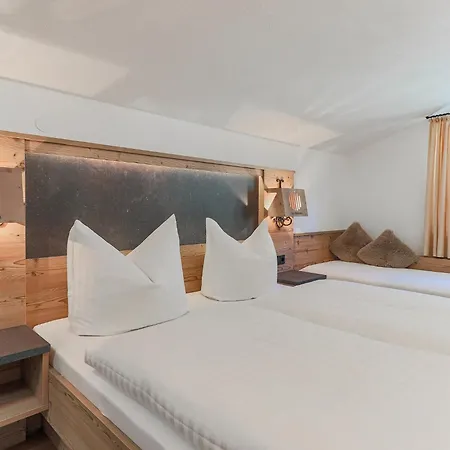 Apartment Brixen Near Ski Lift Бриксен-им-Тале