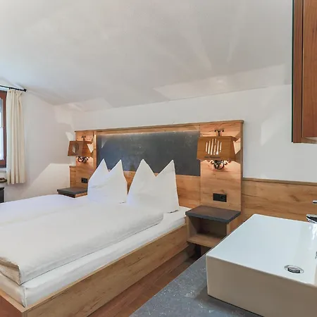 Apartment Brixen Near Ski Lift Апартаменты Бриксен-им-Тале