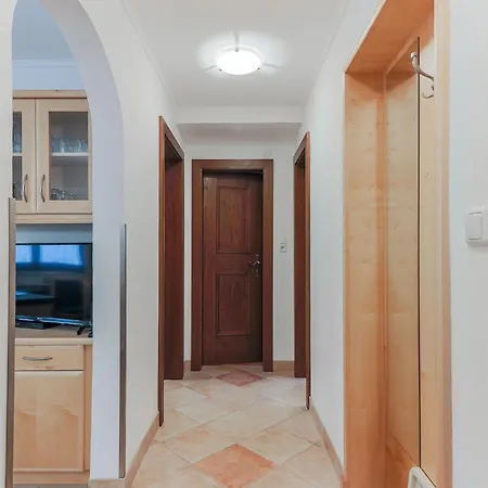 Apartment Brixen Near Lift *